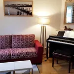 Apt For 2 With View Of Blvd Strasbourg, 10Th Arr By Guestready
