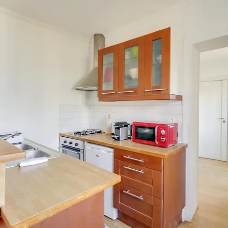 Apartment Apt For 2 With View Of Blvd Strasbourg, 10th Arr By Guestready Paris